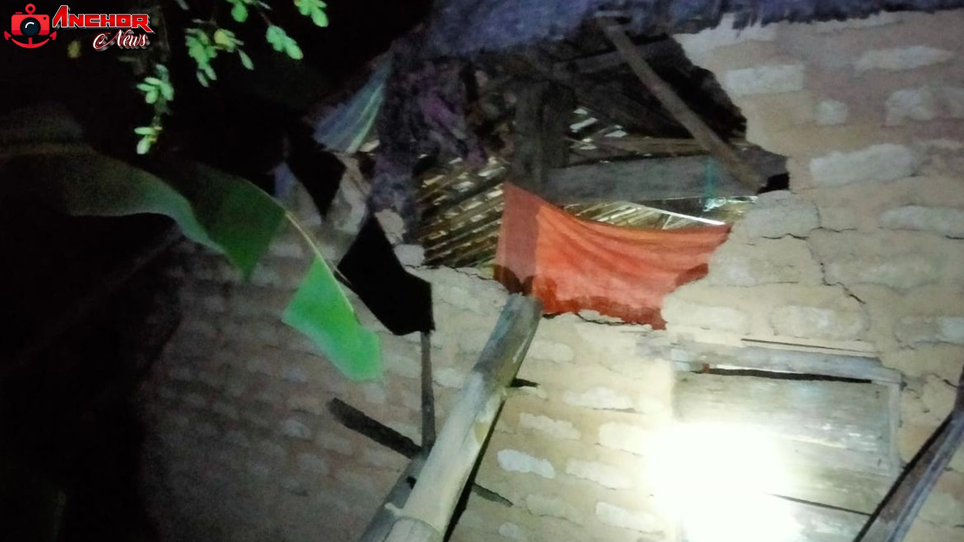 Korban Gempa M 6,5 di Sumenep: Pulau Sepudi Rusak Parah 4 Korban Gempa M 6,5 di Sumenep: Pulau Sepudi Rusak Parah