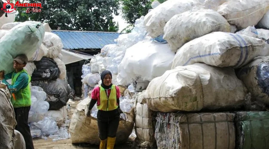 Pemulung Tangsel dan Rahasia Raup Rp 1,2 Miliar Tiap Bulan