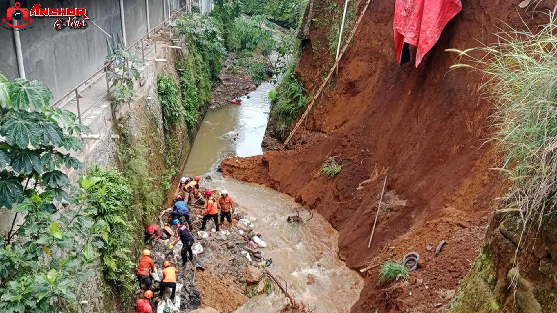Longsor TPT 10 Meter Jadi Persoalan Baru, 22 Warga Bogor Kena Dampak 2 Longsor TPT 10 Meter Jadi Persoalan Baru, 22 Warga Bogor Kena Dampak